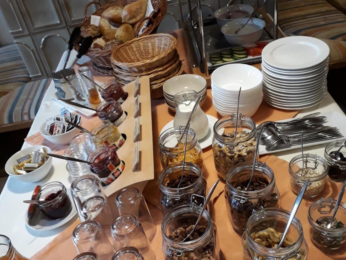 Gasthof Zur Behringersmuhle Hotel Goessweinstein Buitenkant foto