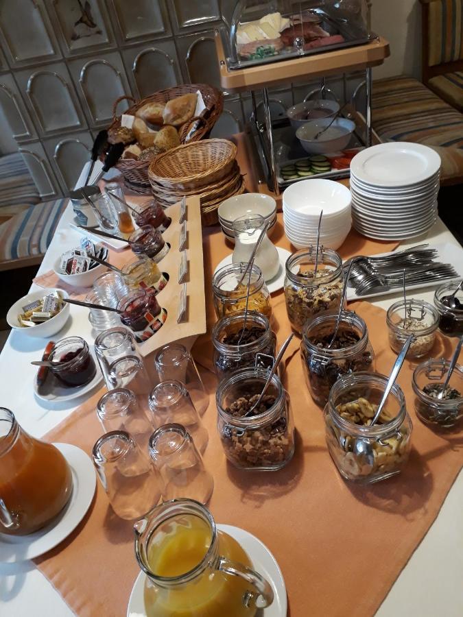 Gasthof Zur Behringersmuhle Hotel Goessweinstein Buitenkant foto
